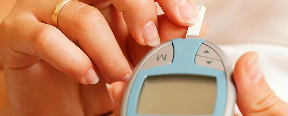 {'en': 'Diabetes affects women more than men', 'es': 'La diabetes afecta más la salud a mujeres que a hombres'} Image