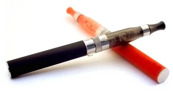 {'en': 'Electronic cigarette?', 'es': '¿Cigarrillo electrónico?'} Image