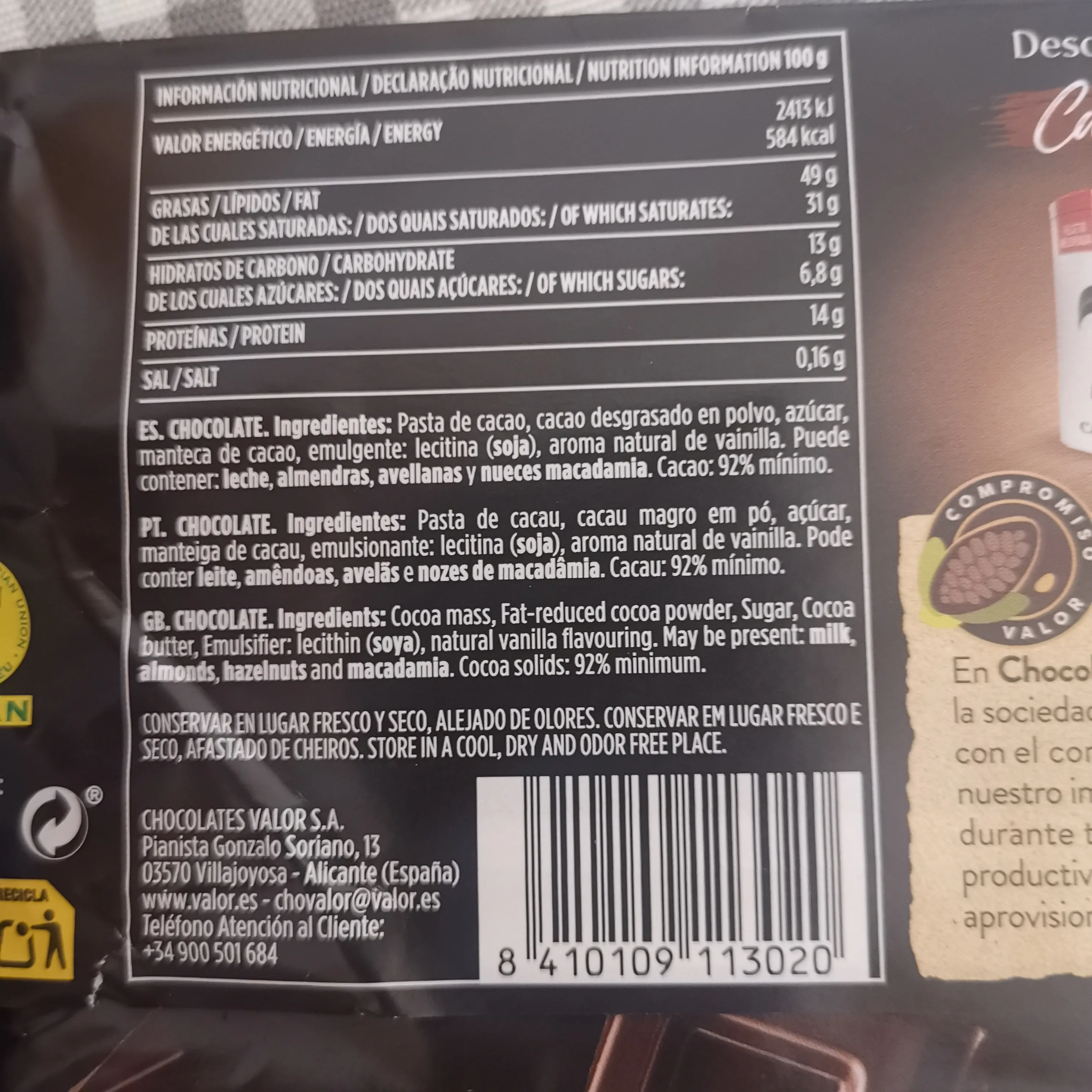 {'en': '92% black chocolate', 'es': 'Chocolate negro  92%'} Image