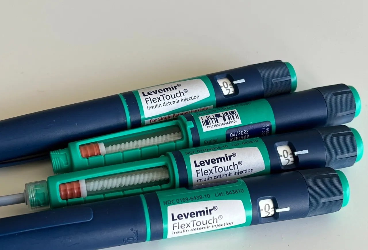 {'en': 'Levemir insulin ... opinions?', 'es': 'Insulina Levemir... ¿Opiniones?'} Image