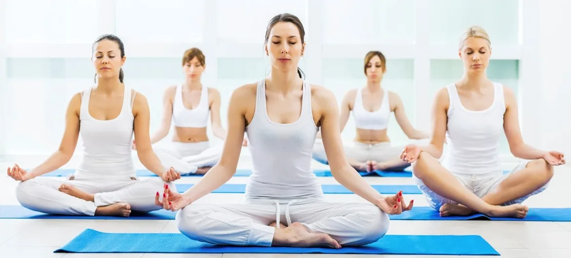 {'en': 'Yoga to control diabetes ... Really?', 'es': 'Yoga para controlar la diabetes... ¿en serio?'} Image