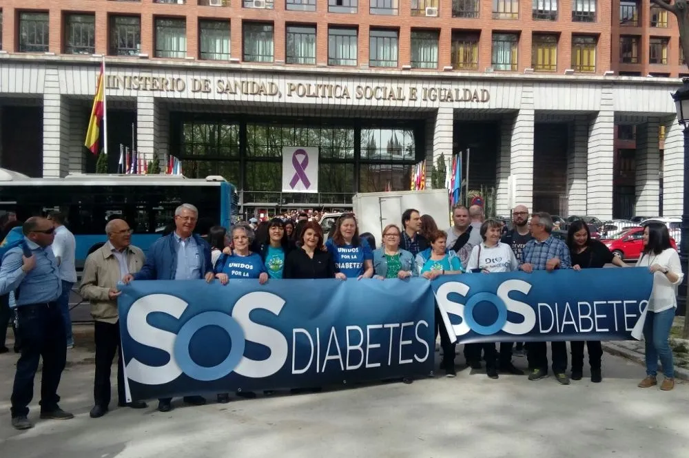 {'en': 'Diabetes associations against the Ombudsman', 'es': 'Asociaciones de Diabetes contra el defensor del pueblo'} Image