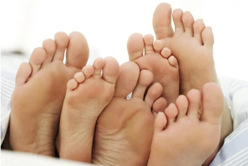 {'en': 'Diabetes, feet fungi and treatment', 'es': 'Diabetes, hongos en los pies y tratamiento'} Image