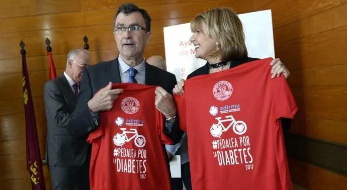 {'en': 'A for the guinnes against diabetes', 'es': 'A por el Guinnes contra la diabetes'} Image