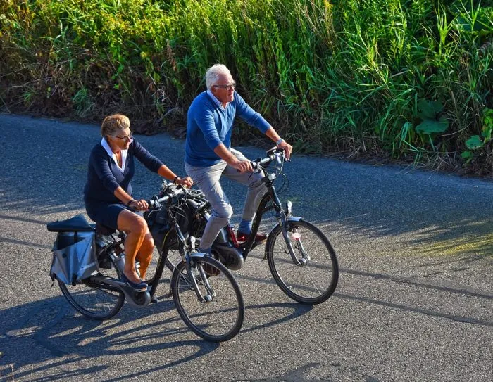 {'en': 'Do physical exercise during summer to take care of diabetes', 'es': 'Hacer el ejercicio físico durante el verano para cuidar la diabetes'} Image