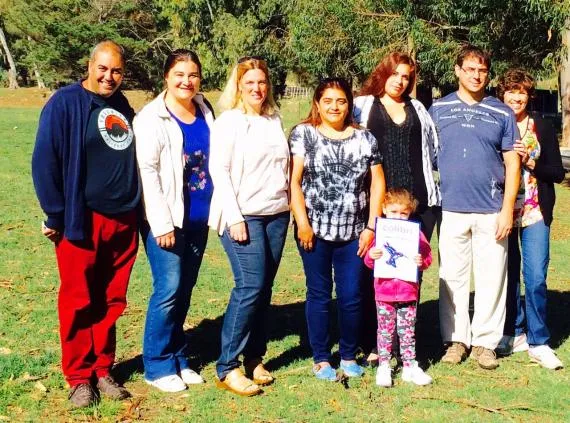 {'en': "Let's help the Colibrí Association to overcome its flight", 'es': 'Ayudemos a la Asociación Colibrí a remontar su vuelo'} Image