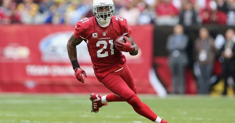 {'en': 'Patrick Peterson athlete with diabetes prepares the season', 'es': 'Patrick Peterson deportista con diabetes prepara la temporada'} Image