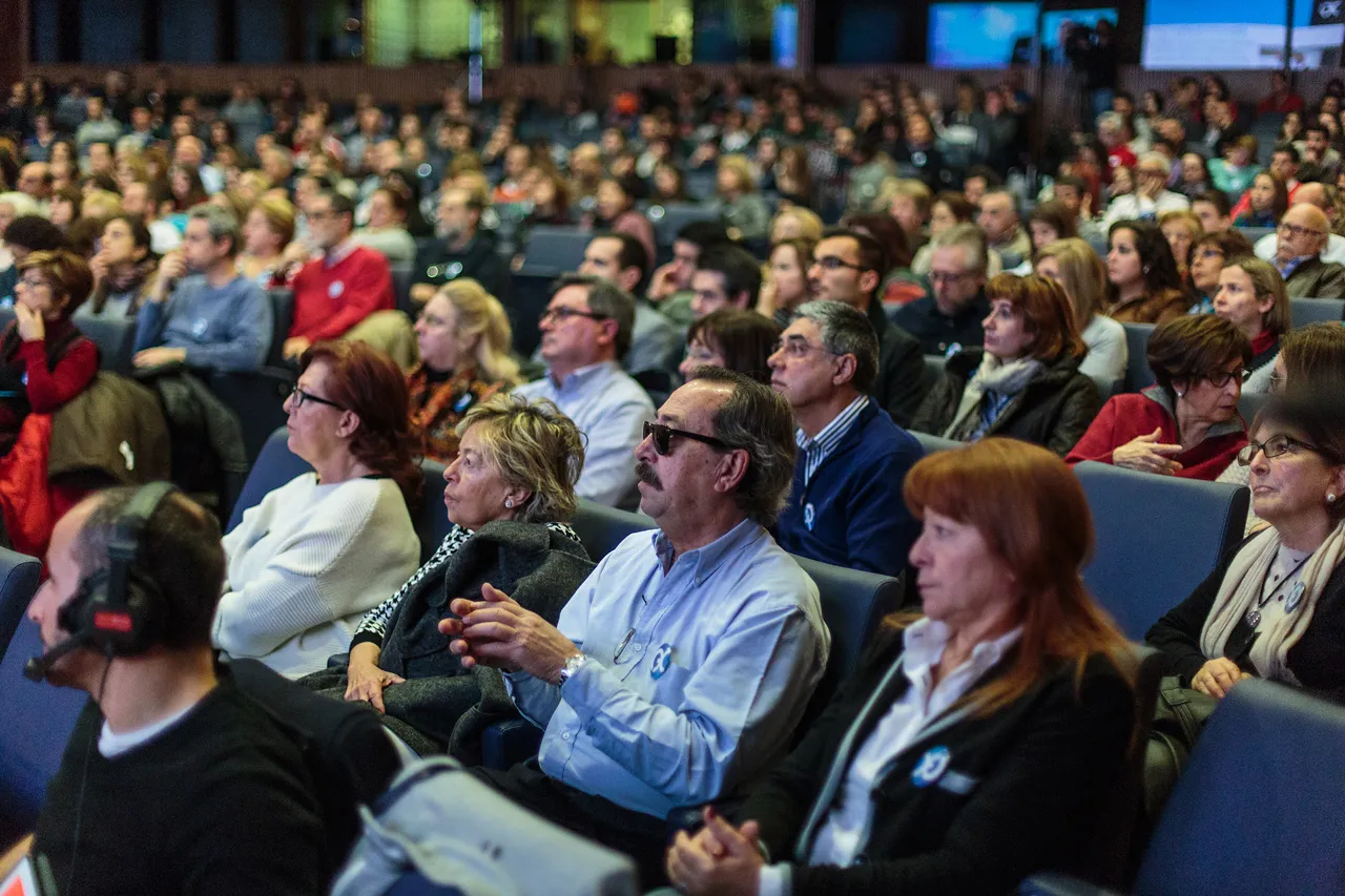 {'en': 'Diabetes Experience Day ends with 1,500 attendees', 'es': 'Diabetes Experience Day finaliza con 1.500 asistentes'} Image